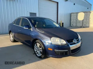 2007 Volkswagen Jetta 2.5 z VIN 3VWRF71K07M133263, wystawiony jako Copart lot #57188265 z przebiegiem 136 825 mil mil oraz Czysty tytuł • Clean title. Historia ofert i sprzedaży dostępna na DreamBid. Obrazek 1.