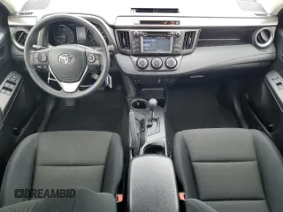2017 Toyota RAV4 LE z VIN JTMZFREV4HJ721331, wystawiony jako Copart lot #58829225 z przebiegiem 24 880 mil mil oraz Szkoda całkowita • Salvage title. Historia ofert i sprzedaży dostępna na DreamBid. Obrazek 8.
