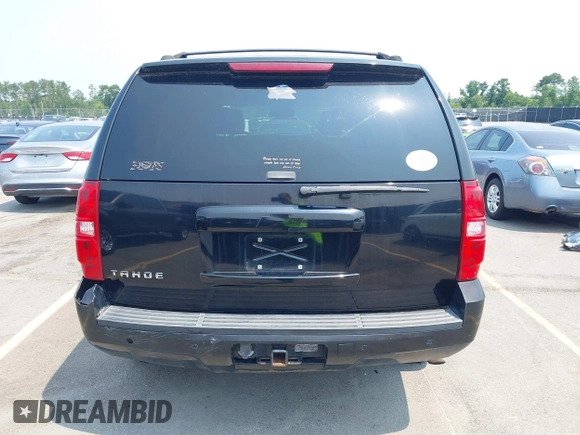 2007 Chevrolet Tahoe LTZ with VIN 1GNFC13007R111180, listed as a IAAI auction lot 42381749 with 126,472 mi miles and . Bid and sale history available at DreamBid. Image 16.