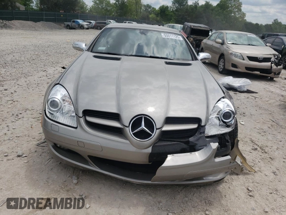 2005 Mercedes-Benz SLK 230/320 with VIN WDBWK56F95F025138, listed as a Copart auction lot 55011125 with 43,291 mi miles and Salvage title. Bid and sale history available at DreamBid. Image 5.