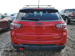 2019 Jeep Compass Trailhawk z VIN 3C4NJDDB6KT795244, wystawiony jako Copart lot #57092515 z przebiegiem 88 307 mil mil oraz Szkoda całkowita • Salvage title. Historia ofert i sprzedaży dostępna na DreamBid. Obrazek 6.