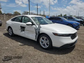 2024 Honda Accord LX z VIN 1HGCY1F2XRA044763, wystawiony jako Copart lot #51699514 z przebiegiem 1817 mil mil oraz Szkody całkowita. Historia ofert i sprzedaży dostępna na DreamBid. Obrazek 4.