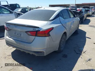 2019 Nissan Altima SR with VIN 1N4BL4CV4KN322487, listed as a IAAI auction lot 41771579 with 163,013 mi miles and . Bid and sale history available at carsss.com. Image 4.