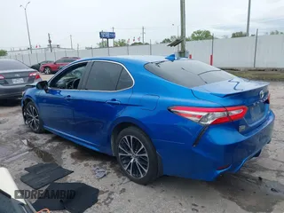 2019 Toyota Camry LE z VIN 4T1B11HK6KU217769, wystawiony jako IAAI lot #41900518 z przebiegiem 104 604 mil mil oraz . Historia ofert i sprzedaży dostępna na DreamBid. Obrazek 3.