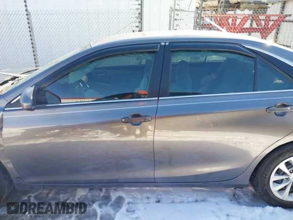 2015 Toyota Camry XLE with VIN 4T4BF1FK6FR465360, listed as a IAAI auction lot 41615471 with 166,584 mi miles. Bid and sale history available at carsss.com. Image 14.