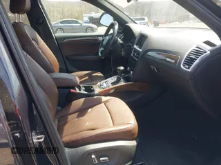2017 Audi Q5 Premium Plus z VIN WA1L2AFP8HA012057, wystawiony jako IAAI lot #42055794 z przebiegiem 99 416 mil mil oraz . Historia ofert i sprzedaży dostępna na DreamBid. Obrazek 5.