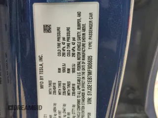 2021 Tesla Model 3 Long Range z VIN 5YJ3E1EB7MF906605, wystawiony jako Copart lot #55214665 z przebiegiem 101 182 mil mil oraz Szkoda całkowita • Salvage title. Historia ofert i sprzedaży dostępna na DreamBid. Obrazek 13.