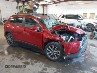 2024 Toyota Corolla Cross XLE с VIN 7MUDAABG3RV088783, выставлен на аукционе IAAI как лот 42433593 с пробегом 11 687 миль миль и . История ставок и продаж доступна на DreamBid. Изображение 1.