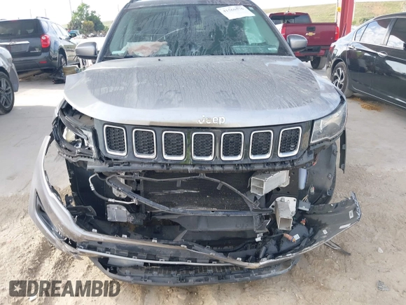 2018 Jeep Compass Latitude with VIN 3C4NJCBB0JT227017, listed as a IAAI auction lot 41560576 with 63,543 mi miles. Bid and sale history available at carsss.com. Image 6.