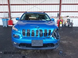 2018 Jeep Cherokee Limited with VIN 1C4PJMDX3JD575794, listed as a IAAI auction lot 41092523 with 64,337 mi miles. Bid and sale history available at carsss.com. Image 12.