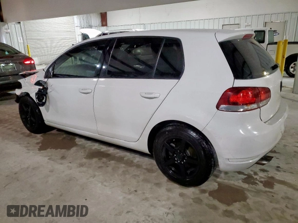 2014 Volkswagen Golf z VIN WVWDB7AJ6EW011682, wystawiony jako Copart lot #54508745 z przebiegiem 109 518 mil mil oraz Szkoda całkowita • Salvage title. Historia ofert i sprzedaży dostępna na DreamBid. Obrazek 2.
