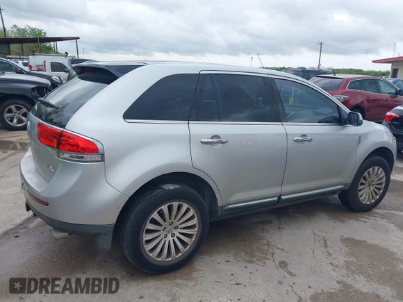 2012 Lincoln MKX with VIN 2LMDJ6JK2CBL02376, listed as a IAAI auction lot 41917378 with 259,987 mi miles. Bid and sale history available at carsss.com. Image 4.