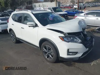 2020 Nissan Rogue S with VIN JN8AT2MT0LW033095, listed as a IAAI auction lot 41466304 with 13,846 mi miles. Bid and sale history available at carsss.com. Image 1.
