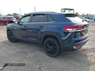 2022 Volkswagen Atlas SE z VIN 1V2KC2CA9NC216742, wystawiony jako IAAI lot #42406428 z przebiegiem 34 598 mil mil oraz . Historia ofert i sprzedaży dostępna na DreamBid. Obrazek 3.