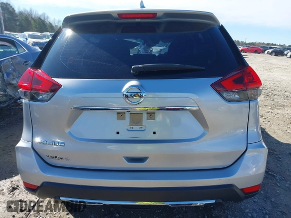 2020 Nissan Rogue SV with VIN JN8AT2MT1LW033932, listed as a IAAI auction lot 41675781 with 67,419 mi miles and . Bid and sale history available at carsss.com. Image 17.