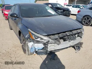 2019 Nissan Altima SR z VIN 1N4BL4CV6KC138793, wystawiony jako IAAI lot #42173385 z przebiegiem 98 353 mil mil oraz . Historia ofert i sprzedaży dostępna na DreamBid. Obrazek 6.