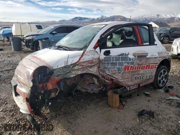 2016 FIAT 500e with VIN 3C3CFFGE0GT180310, listed as a Copart auction lot 87193504 with 43,999 mi miles and Salvage title. Bid and sale history available at DreamBid. Image 1.