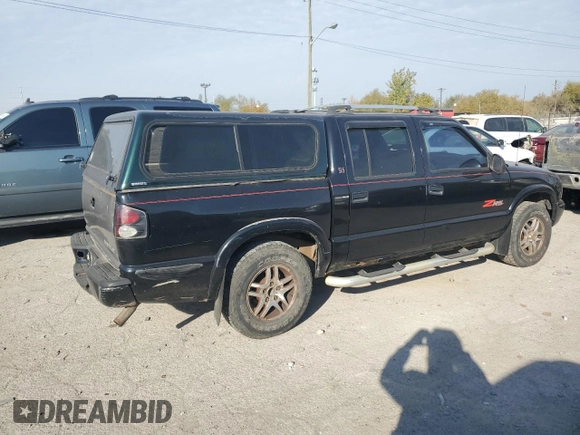 2003 GMC Sonoma SLS with VIN 1GTDT13X43K101767, listed as a Copart auction lot 76805334 with 248,776 mi miles and Salvage Title. Bid and sale history available at carsss.com. Image 3.