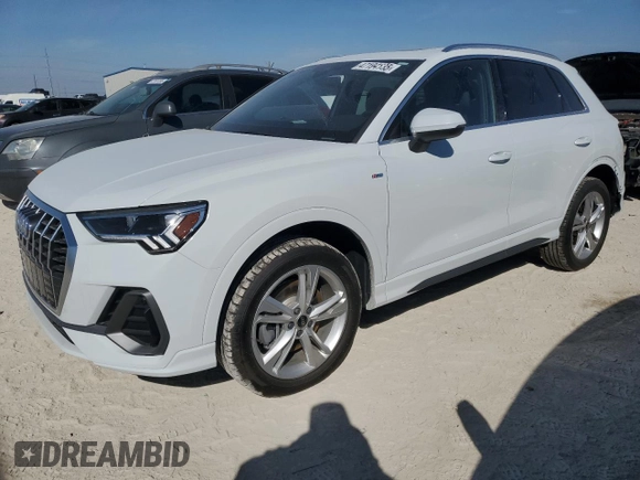 2024 Audi Q3 S line Premium z VIN WA1DECF39R1137946, wystawiony jako Copart lot #47194135 z przebiegiem 3 110 mil mil oraz Szkoda całkowita • Salvage title. Historia ofert i sprzedaży dostępna na DreamBid. Obrazek 1.