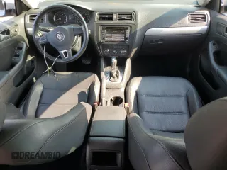 2014 Volkswagen Jetta SE с VIN 3VWD17AJ9EM437088, выставлен на аукционе Copart как лот 64810275 с пробегом 92 165 миль миль и Списание • Salvage title. История ставок и продаж доступна на DreamBid. Изображение 8.