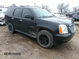 2007 GMC Yukon SLT with VIN 1GKFK13047R188103, listed as a IAAI auction lot 41212201 with 1 mi miles. Bid and sale history available at carsss.com. Image 1.