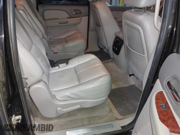 2007 Chevrolet Suburban LT with VIN 1GNFK163X7J176688, listed as a IAAI auction lot 41539285 with 149,751 mi miles and . Bid and sale history available at DreamBid. Image 8.