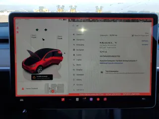 2024 Tesla Model Y Long Range with VIN 7SAYGDEE4RA257722, listed as a Copart auction lot 54577865 with 10,713 mi miles and Salvage Title. Bid and sale history available at DreamBid. Image 9.