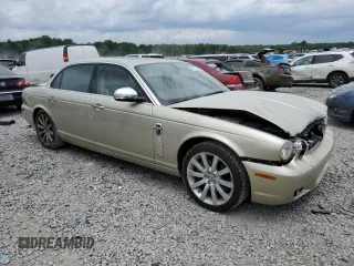 2008 Jaguar XJ Vanden Plas with VIN SAJWA82BX8SH27607, listed as a Copart auction lot 60913674 with 51,951 mi miles and Salvage Title. Bid and sale history available at carsss.com. Image 4.