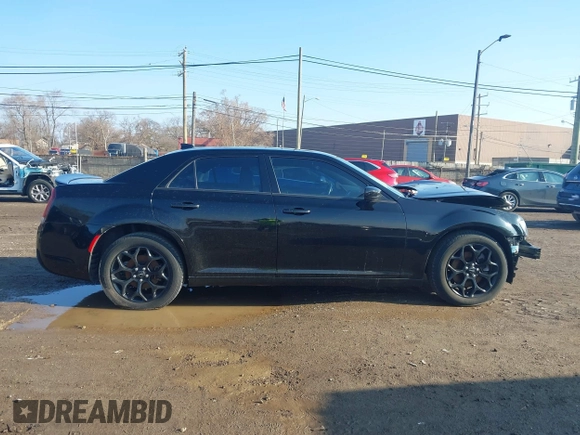 2016 Chrysler 300 S z VIN 2C3CCAGG0GH191555, wystawiony jako IAAI lot #42010604 z przebiegiem 74 343 mil mil oraz . Historia ofert i sprzedaży dostępna na DreamBid. Obrazek 13.
