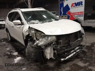 2015 Nissan Rogue SL z VIN 5N1AT2MV5FC803497, wystawiony jako IAAI lot #41559039 z przebiegiem 171 847 mil mil oraz . Historia ofert i sprzedaży dostępna na DreamBid. Obrazek 1.