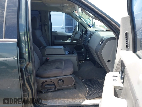 2004 Ford F-150 XLT z VIN 1FTRW12W44KC01682, wystawiony jako IAAI lot #42649058 z przebiegiem Nie podano mil oraz . Historia ofert i sprzedaży dostępna na DreamBid. Obrazek 5.