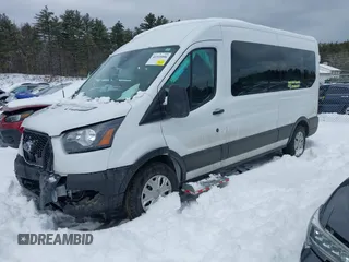 2024 Ford Transit Passenger XL z VIN 1FBAX2C85RKB46137, wystawiony jako IAAI lot #41535996 z przebiegiem 1 571 mil mil oraz . Historia ofert i sprzedaży dostępna na DreamBid. Obrazek 17.