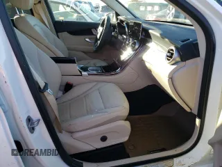 2022 Mercedes-Benz GLC with VIN W1N0G8DBXNG084454, listed as a Copart auction lot 63196872 with 0 mi miles. Bid and sale history available at carsss.com. Image 5.