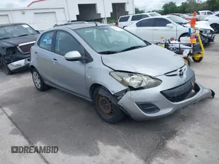 2013 Mazda Mazda2 Sport with VIN JM1DE1KY9D0152750, listed as a IAAI auction lot 41974181 with 156,957 mi miles. Bid and sale history available at carsss.com. Image 1.