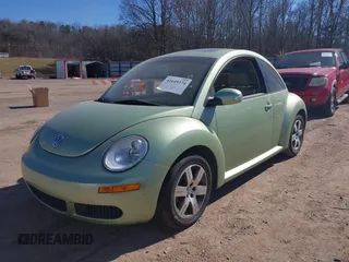 2006 Volkswagen New Beetle Coupe with VIN 3VWRR31C86M417313, listed as a IAAI auction lot 41649374 with 279,656 mi miles. Bid and sale history available at carsss.com. Image 2.