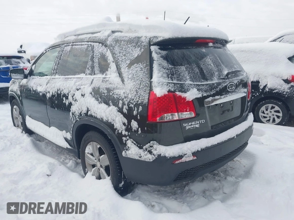 2013 Kia Sorento EX with VIN 5XYKU4A2XDG318700, listed as a IAAI auction lot 41258392 with 135,496 mi miles and . Bid and sale history available at carsss.com. Image 3.