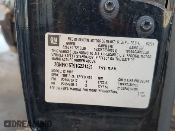 2001 Chevrolet Suburban LS z VIN 3GNFK16T91G221421, wystawiony jako Copart lot #87094634 z przebiegiem 186 977 mil mil oraz Szkoda całkowita • Salvage title. Historia ofert i sprzedaży dostępna na DreamBid. Obrazek 14.