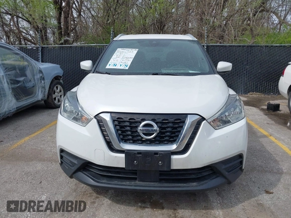 2020 Nissan Kicks SV z VIN 3N1CP5CVXLL545498, wystawiony jako IAAI lot #41940641 z przebiegiem 74 554 mil mil oraz . Historia ofert i sprzedaży dostępna na DreamBid. Obrazek 13.