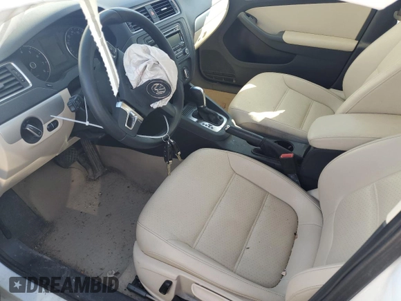 2014 Volkswagen Jetta Sedan SE w/Connectivity with VIN 3VWD07AJ2EM431586, listed as a Copart auction lot 48257215 with 75,418 mi miles and Salvage Title. Bid and sale history available at carsss.com. Image 7.