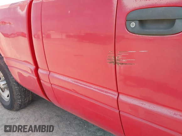 1998 Dodge 1500 z VIN 3B7HC13Z3WG233093, wystawiony jako IAAI lot #41526254 z przebiegiem 260 000 mil mil oraz . Historia ofert i sprzedaży dostępna na DreamBid. Obrazek 12.