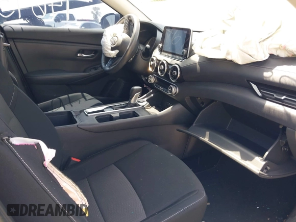 2020 Nissan Sentra SV with VIN 3N1AB8CV2LY220192, listed as a IAAI auction lot 41931721 with 37,621 mi miles. Bid and sale history available at carsss.com. Image 5.