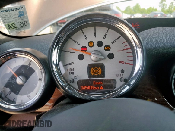 2011 MINI Convertible S with VIN WMWZP3C58BTX83725, listed as a Copart auction lot 60921875 with 45,400 mi miles and Salvage title. Bid and sale history available at DreamBid. Image 9.