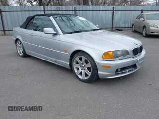 2001 BMW 3 Series 325Ci with VIN WBABS33461JY41669, listed as a IAAI auction lot 41805532 with 139,800 mi miles. Bid and sale history available at carsss.com. Image 1.