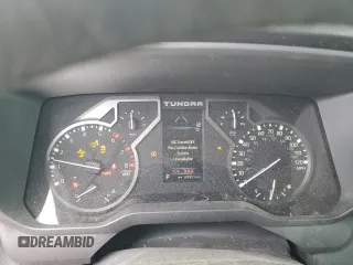 2022 Toyota Tundra Limited z VIN 5TFJA5DB6NX015224, wystawiony jako Copart lot #48236065 z przebiegiem 6 937 mil mil oraz Szkoda całkowita • Salvage title. Historia ofert i sprzedaży dostępna na DreamBid. Obrazek 9.