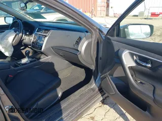 2018 Nissan Altima 2.5 SR with VIN 1N4AL3AP9JC109524, listed as a IAAI auction lot 41177265 with 253,800 mi miles. Bid and sale history available at carsss.com. Image 5.