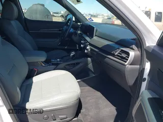 2024 Kia Telluride EX X-Line with VIN 5XYP3DGC1RG518591, listed as a IAAI auction lot 42213577 with 15,760 mi miles and . Bid and sale history available at DreamBid. Image 5.