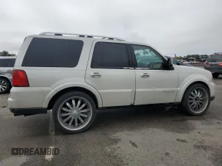 2006 Lincoln Navigator Luxury with VIN 5LMFU28536LJ00216, listed as a Copart auction lot 53209434 with 150,705 mi miles and Clean Title. Bid and sale history available at carsss.com. Image 3.