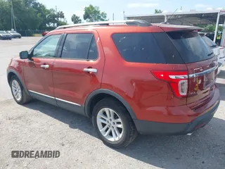 2014 Ford Explorer XLT with VIN 1FM5K7D84EGB33198, listed as a IAAI auction lot 42119557 with 161,242 mi miles. Bid and sale history available at carsss.com. Image 3.