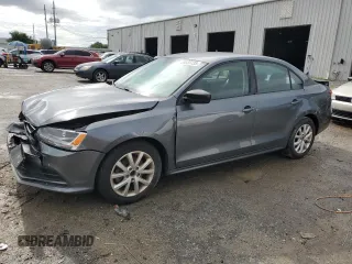 2015 Volkswagen Jetta SE z VIN 3VWD17AJ1FM354823, wystawiony jako Copart lot #59555135 z przebiegiem 125 588 mil mil oraz Nie do naprawy • Non repairable. Historia ofert i sprzedaży dostępna na DreamBid. Obrazek 1.