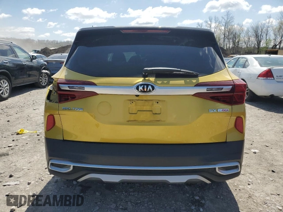 2021 Kia Seltos SX with VIN KNDETCA23M7213245, listed as a Copart auction lot 52227485 with 52,431 mi miles and Salvage Title. Bid and sale history available at carsss.com. Image 6.